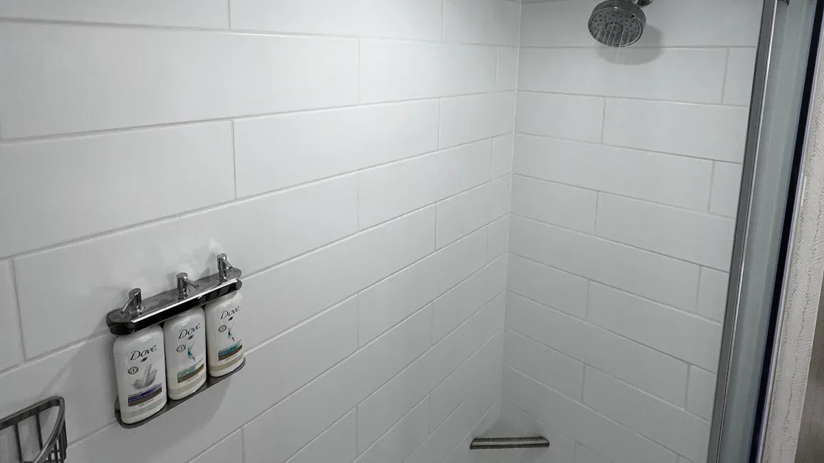 Къде най-често се инсталира водоустойчиво линейно осветление